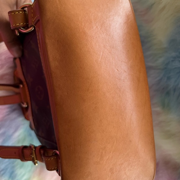 Louis Vuitton Montsouris PM - Picture 6 of 16